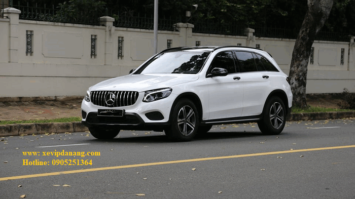 dich-vu-cho-thue-xe-mercedes-glc-200-da-nang-di-hue-(2)