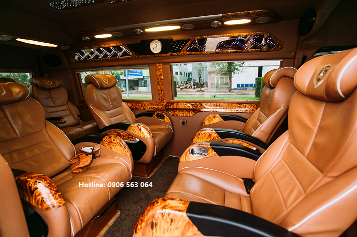 thue-xe-dcar-limousine-da-nang-9-cho-(4)