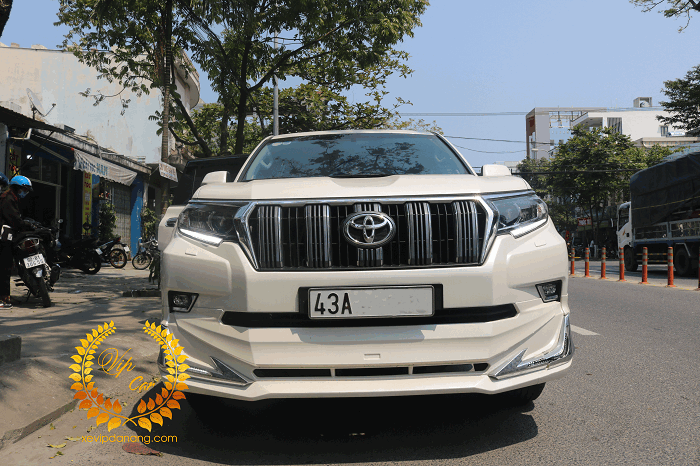 rental-car-land-cruiser-tai-da-nang-7-cho-(3)